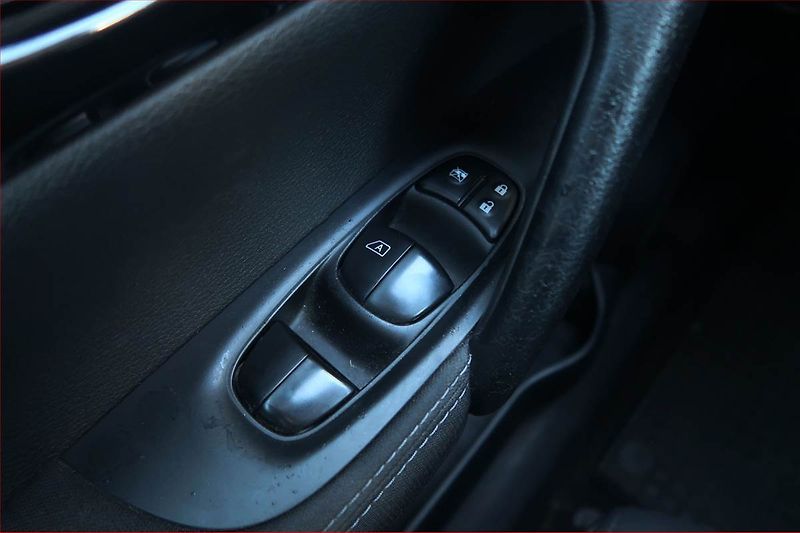 Nissan Qashqai (2014) 1.5 dCi, Navi, Tempomat - fotka 15 z 15