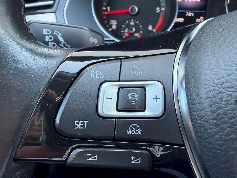 Volkswagen Passat (2016) 2.0 TDI 110kW HighLine - fotka 13 z 35