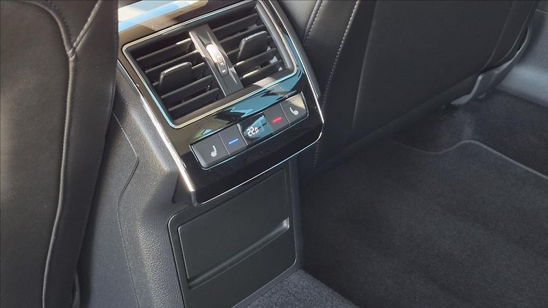 Škoda Superb 1,5 TSi 110 KW L&K - fotka 15 z 37