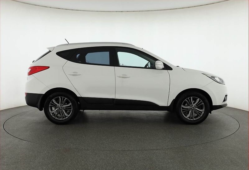 Hyundai ix35 (2014) 1.7 CRDi, Tempomat - fotka 6 z 16