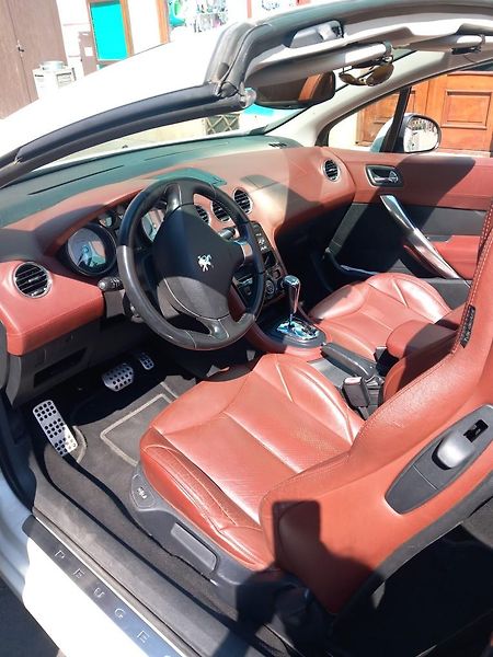 Peugeot 308 (2009) 1.6 KABRIO 103 kw AUTOMAT - fotka 16 z 24