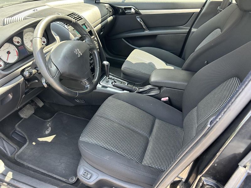 Peugeot 407 2.0 HDI 16V Premium Pack aut. - fotka 22 z 31