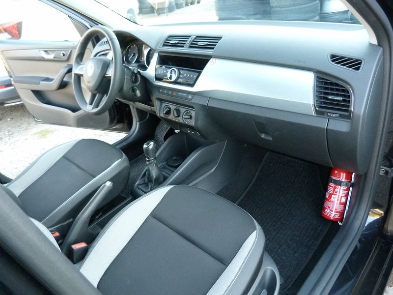 Škoda Fabia 1.0 TSI - fotka 13 z 24