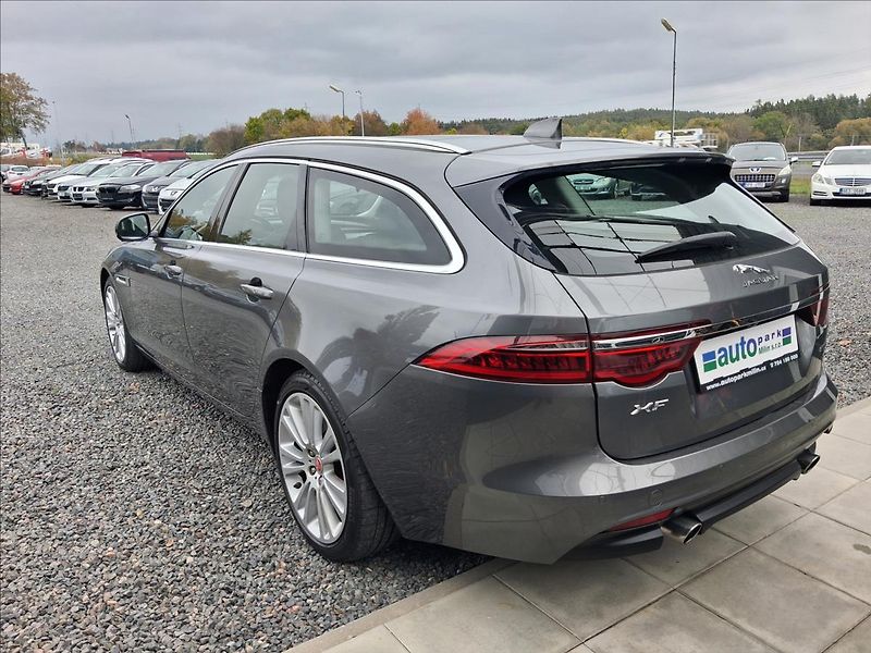Jaguar XF 2,0 AWD, - fotka 5 z 17