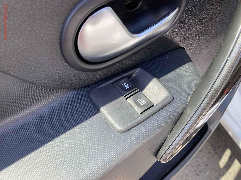 Dacia Sandero (2018) 1.0i, 1.maj,ČR, Klima - fotka 13 z 15