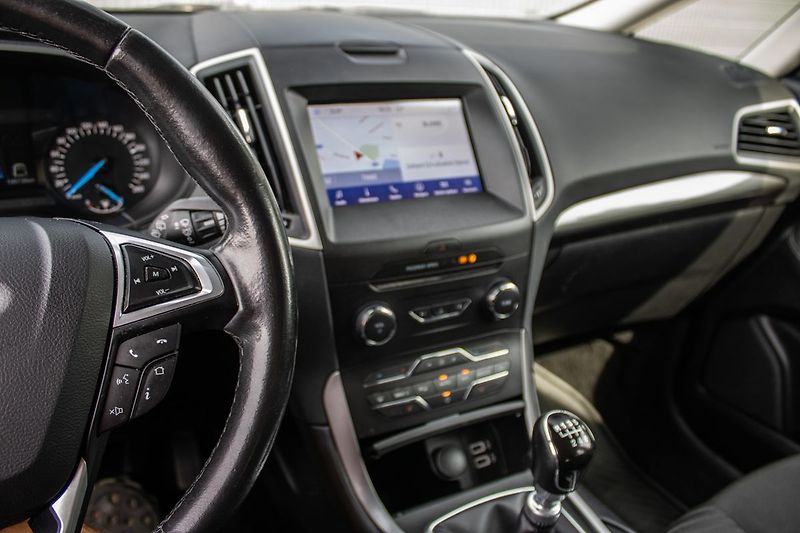 Ford S-MAX - fotka 18 z 24