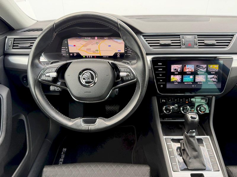 Škoda Superb (2022) 2.0TDI 110kW DSG Comfort Plus - fotka 9 z 35