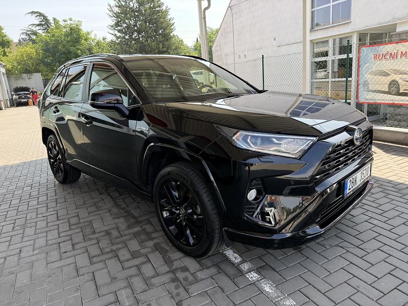 Toyota RAV4 2,5 Hybrid Black Edition JBL  - fotka 3 z 10