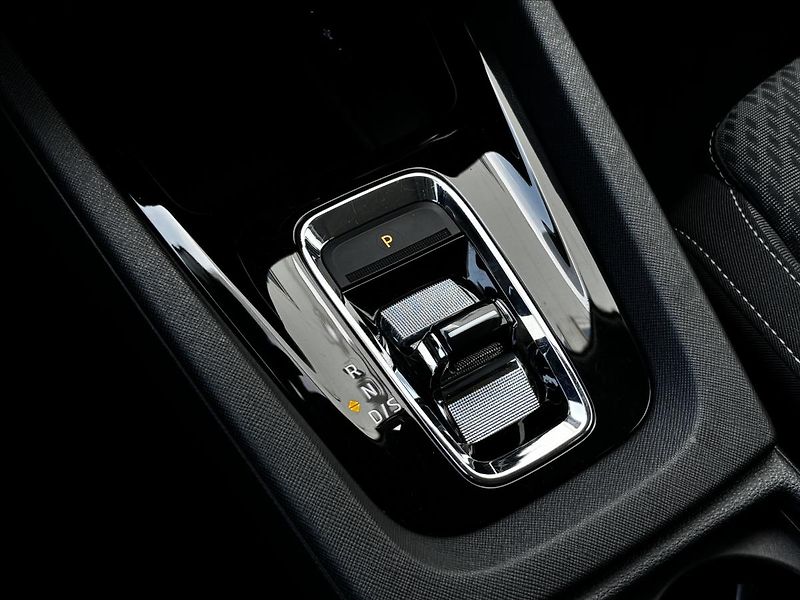 Škoda Octavia 2,0 TDI 110kW DSG Style Combi - fotka 38 z 39