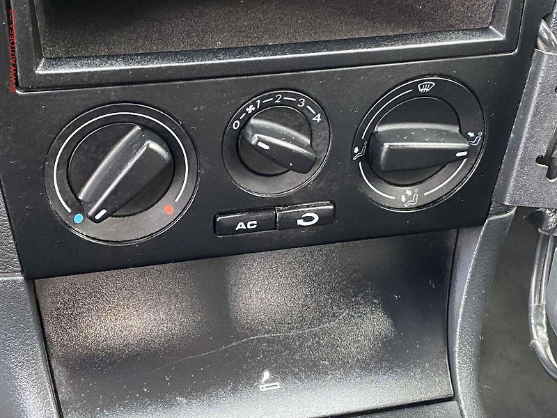 Škoda Octavia (2004) 1.9 TDi, 1.maj,ČR, AC, STK7 - fotka 13 z 16