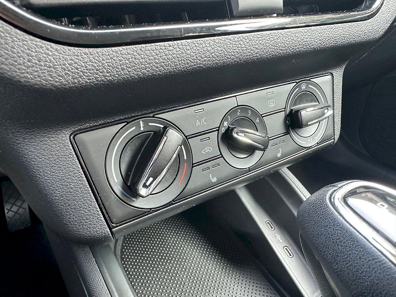 Škoda Scala (2022) 1.0 TSI 81kW AmbitionPlus DSG - fotka 17 z 22