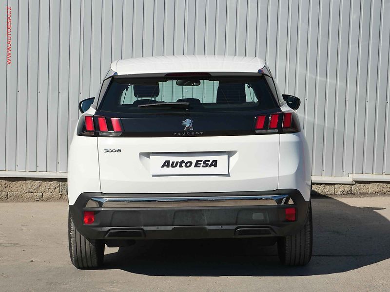 Peugeot 3008 (2018) 1.6 HDi, 1.maj,ČR, Active - fotka 5 z 20