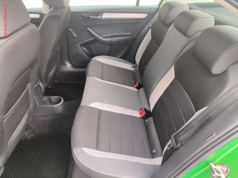 Škoda Rapid (2017) 1.0 TSI, ČR, AC, výhřev sed. - fotka 10 z 18