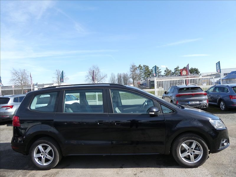 Seat Alhambra 2,0 TDi 103kW 7.míst, serviska - fotka 10 z 39