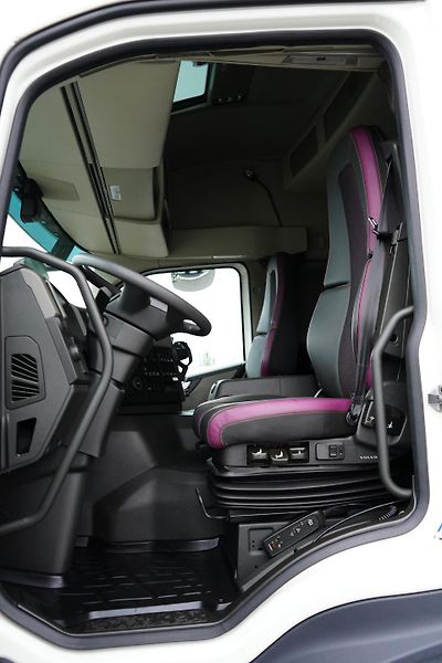 Volvo FM (2022) 460 / E 6 / ACC / PEŁNY ADR /  - fotka 7 z 47