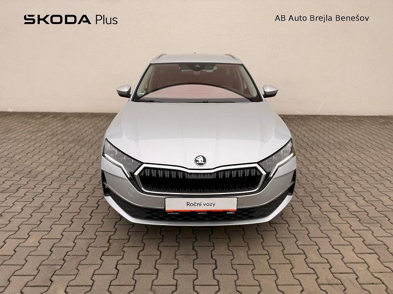 Škoda Octavia (2024) COMBI TOP SELECTION 2,0 TDI 11 - fotka 4 z 33
