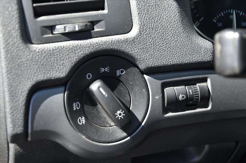 Škoda Octavia 1.6i 75kW LPG TAŽNÉ ZAŘ. ČR - fotka 17 z 19