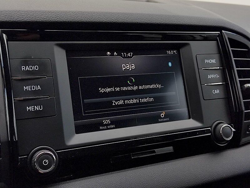 Škoda Karoq (2021) Active 1,5 Tsi - fotka 11 z 34
