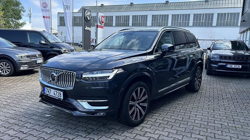 Volvo XC90 2.0D B5 AWD Inscription - fotka 3 z 16