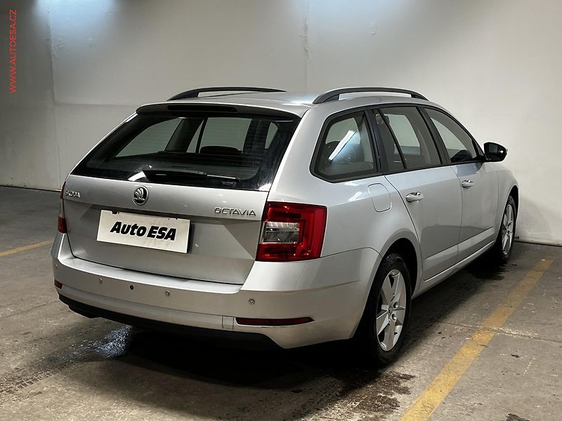Škoda Octavia (2017) 1.6 TDi, ČR, AC, výhřev sed - fotka 4 z 14