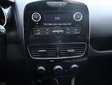 Renault Clio (2017) 1.2 16V, Tempomat - náhled 12