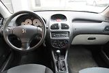 Peugeot 206 1.4i POJÍZDNÉ - NA OPRAVU - náhled 9