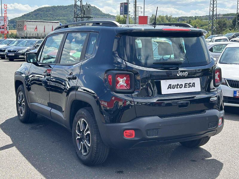 Jeep Renegade (2020) 1.0 T-GDi, autoAC, temp - fotka 6 z 17