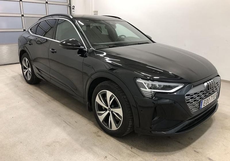 Audi Q8 e-tron 55 Sportback Q 360 Matrix Pano - fotka 2 z 12