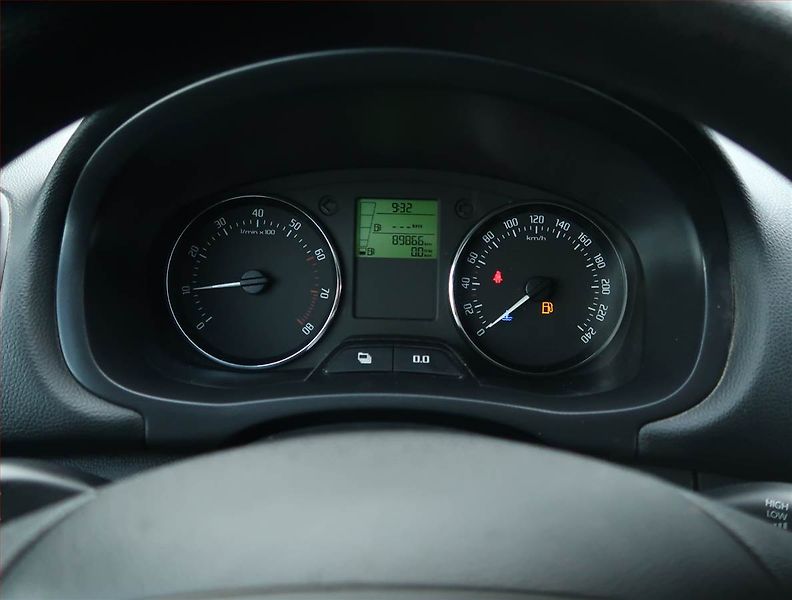 Škoda Fabia (2010) Ambition 1.2 12V, po STK - fotka 11 z 15