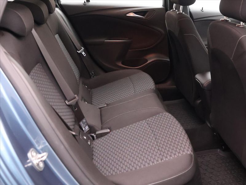 Opel Astra 1,0 T 77kW CZ Klima Serv.Kniha - fotka 14 z 31