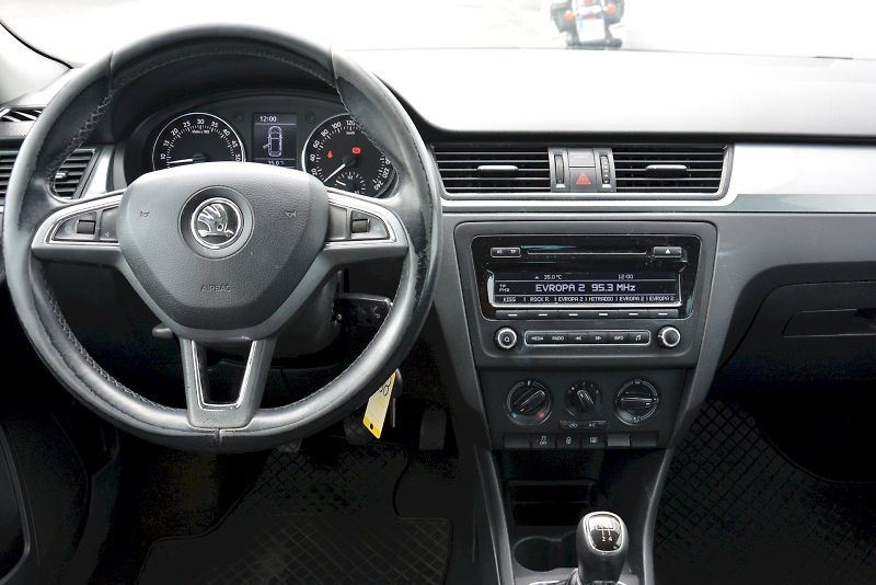 Škoda Rapid (2014) 1.6 TDI 66kW Ambition PLUS - fotka 5 z 20