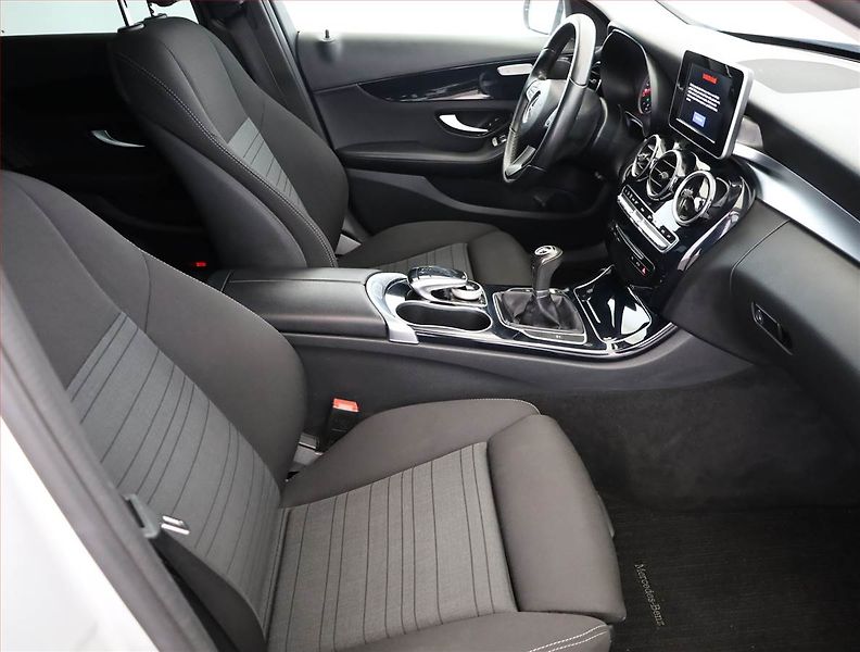 Mercedes-Benz Třídy C (2016) Classic C 220 CDI, Navi - fotka 7 z 21