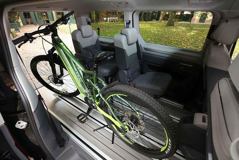 Volkswagen Multivan T7 jsme mohli otestovat na německých silnicích
