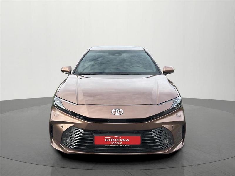 Toyota Camry 2,5 - fotka 3 z 36