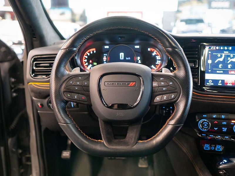Dodge Durango (2023) 5.7 R/T Hemi Orange Tow N Go - fotka 17 z 38