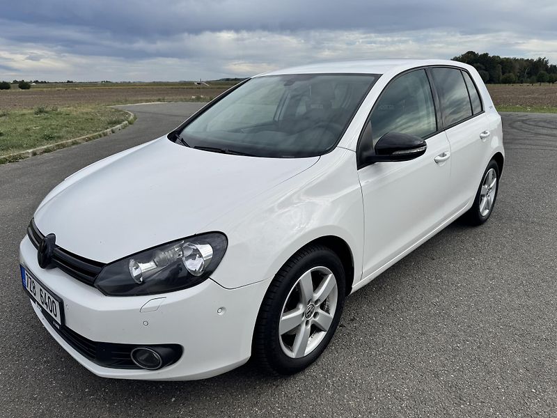 Volkswagen Golf (2010) Vw golf 6 1.2 TSI 63kw - fotka 2 z 15