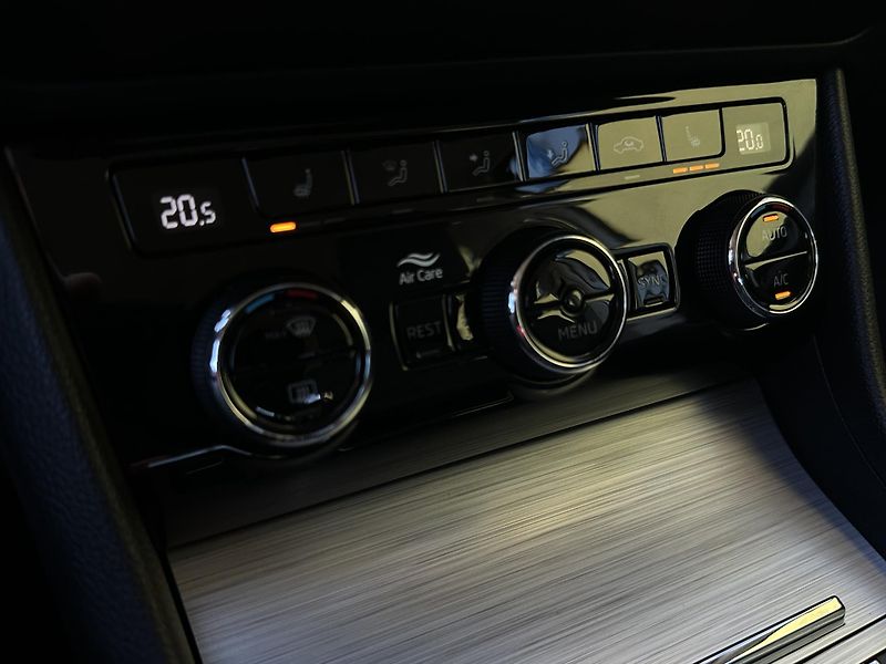 Škoda Superb (2021) KOMBI 2.0TSI/140kW* DSG* - fotka 18 z 39