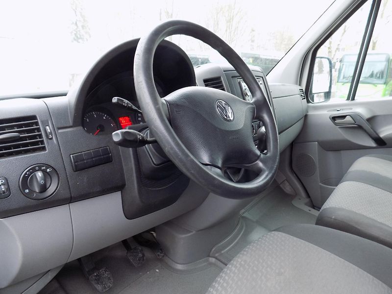 Volkswagen Crafter (2013) 2,0 120KW L2H2 SERVISKA - fotka 21 z 43