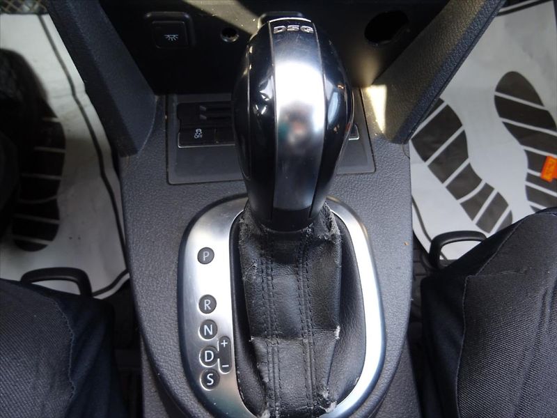 Volkswagen Touran 1,6 TDi 77 kW - fotka 20 z 25