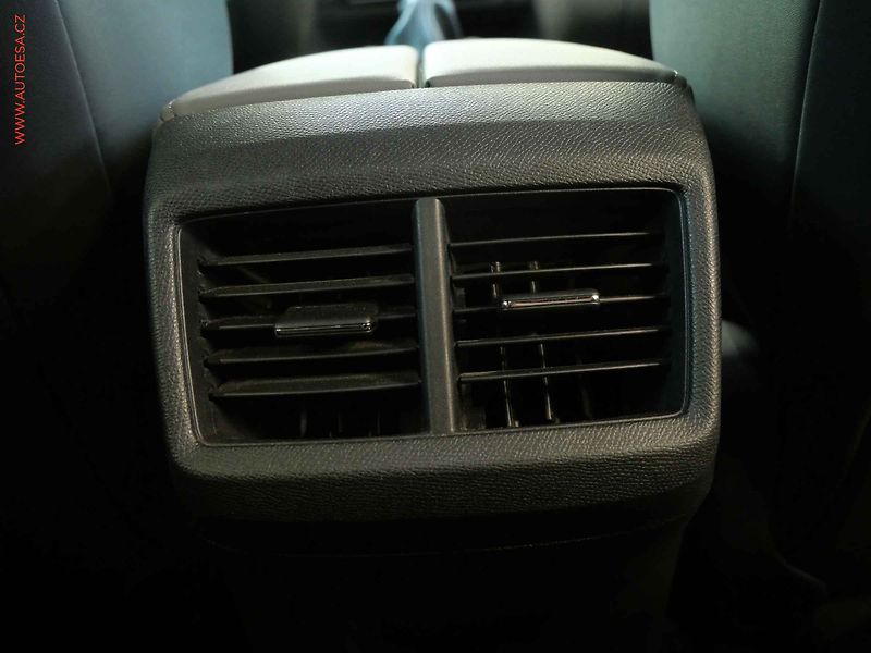 Citroën C5 Aircross (2019) 1.5 HDi, ČR, LED - fotka 21 z 22