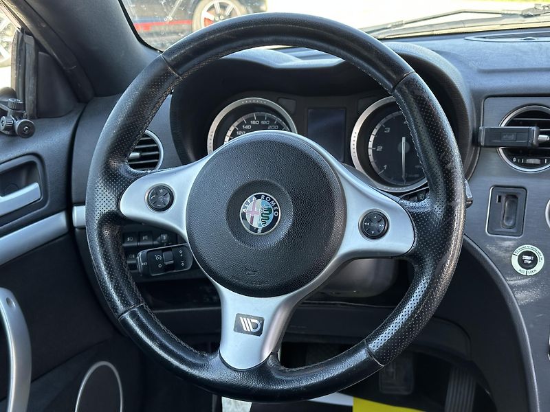 Alfa Romeo Brera (2008) Alfa Romeo Brera 2008 - fotka 14 z 18