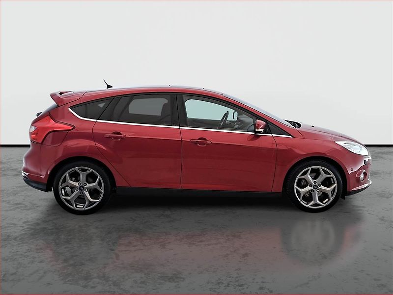 Ford Focus (2014) 2.0 TDCi, po STK, Tažné - fotka 6 z 16