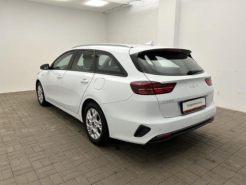 Kia Ceed 1.5 T-GDi SW Spin - fotka 21 z 22
