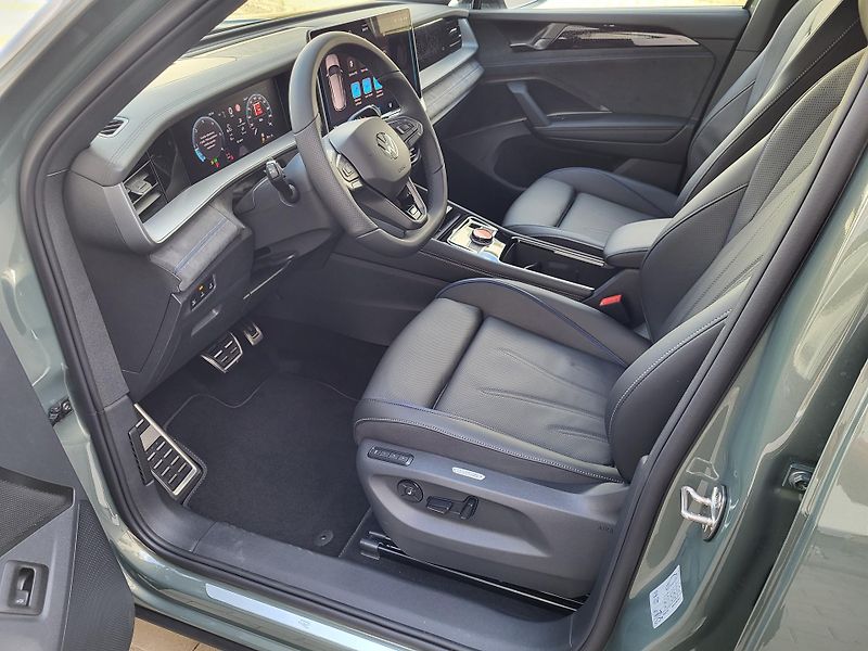 Volkswagen Tayron (2026) R-Line People 2,0TDI 142kW 4MO - fotka 9 z 29