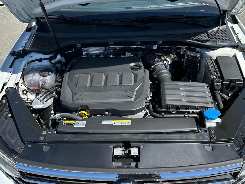 Volkswagen Passat 2,0 TDI / 147 kW 4Mot. R-line - fotka 26 z 26