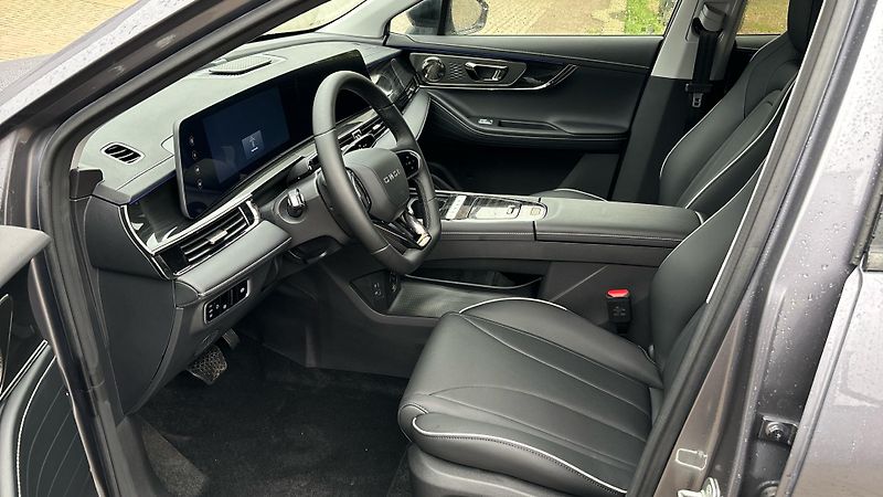 Omoda 5 (2026) 1.6 tGDI 108kW Premium - fotka 6 z 20