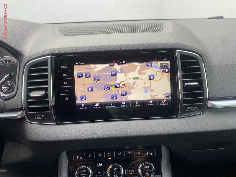 Škoda Karoq (2018) 1.5 TSi, Style, DSG, LED - fotka 19 z 20