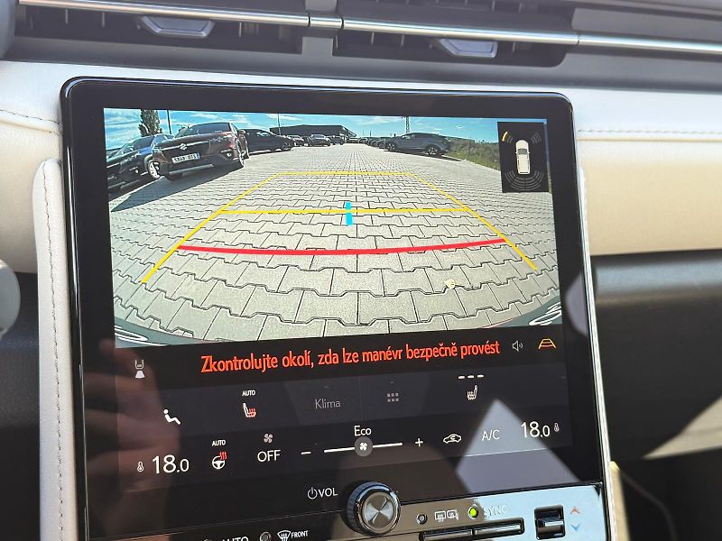 Lexus LBX 1.5 HSD e-CVT Elegant Tech - fotka 20 z 28