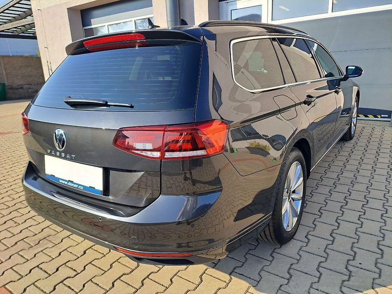 Volkswagen Passat (2022) 1.5 TSI DSG, ZÁRUKA - fotka 9 z 35