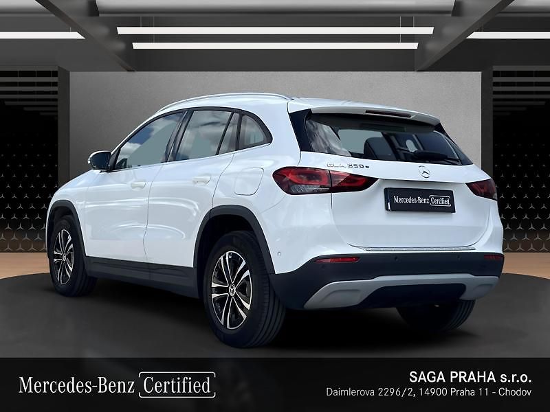 Mercedes-Benz GLA 250 e - fotka 7 z 18